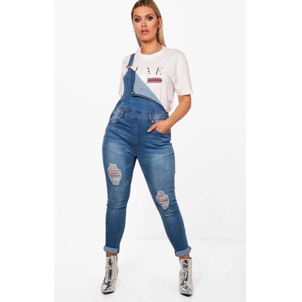 Plus Hollie Denim Dungaree in Mid-Blue